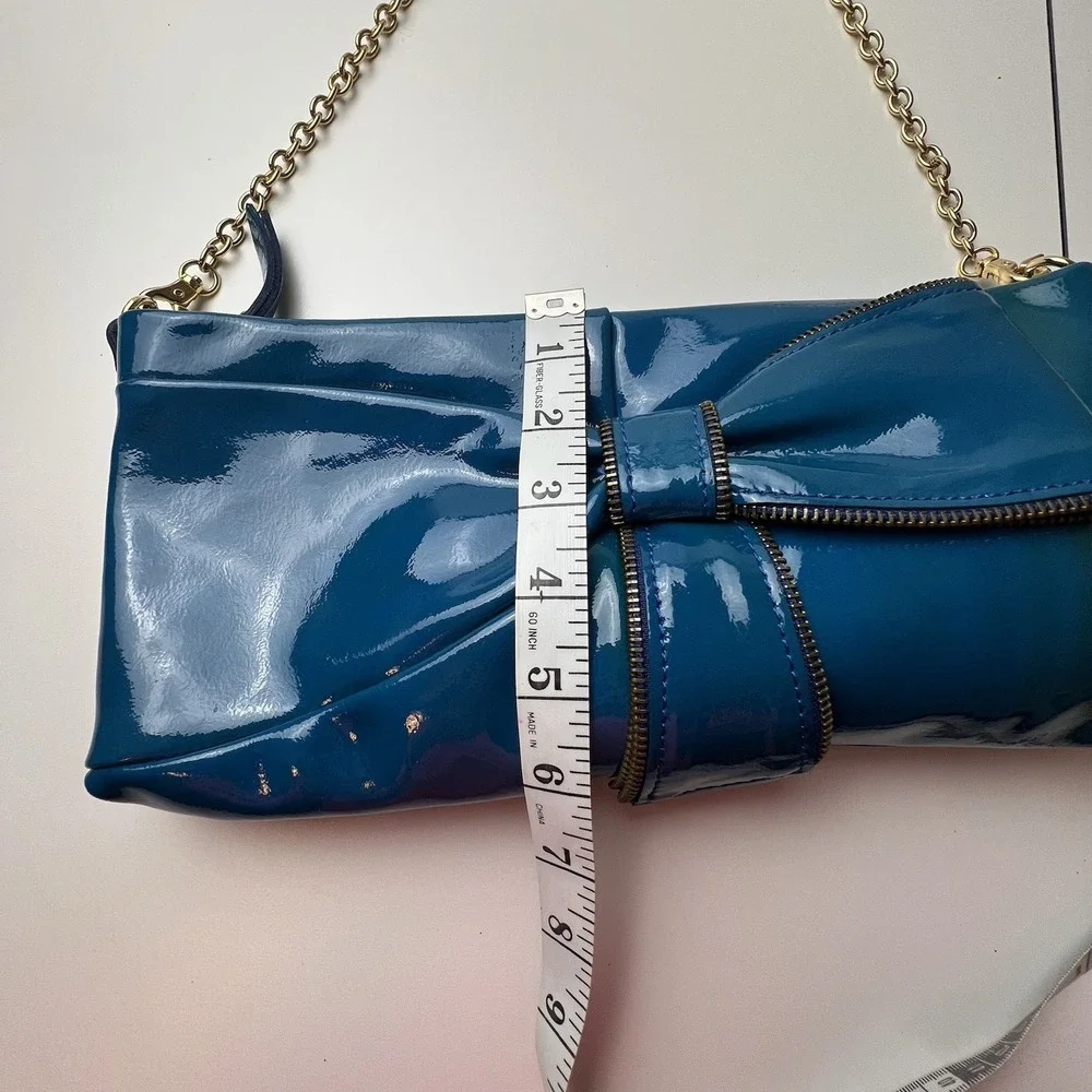 Roberta Gandolfi Italy Blue Patent Leather Chain Strap Purse Zipper Detail
